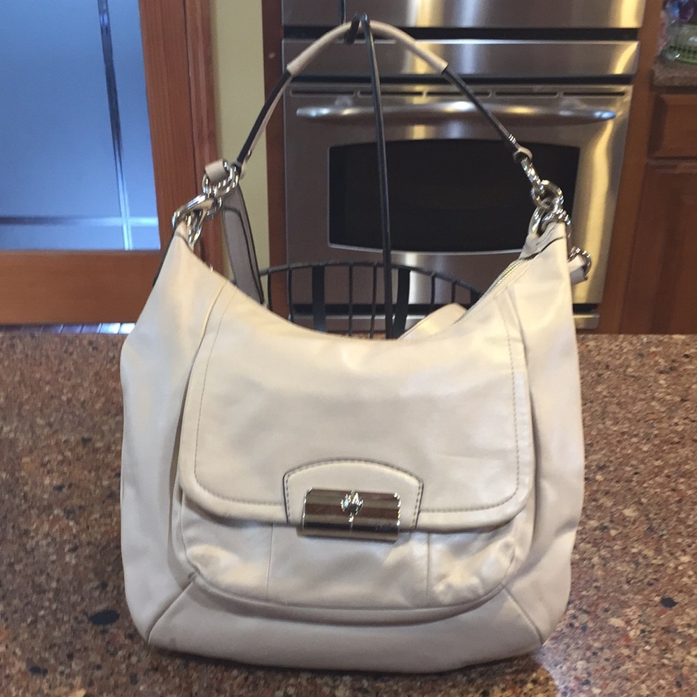 GUC COACH LEATHER SHOULDER BAG
